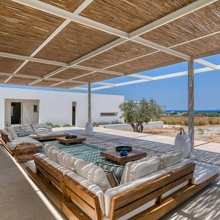 Villa Lampsi - Spacious & Modern Isterni  المظهر الخارجي الصورة