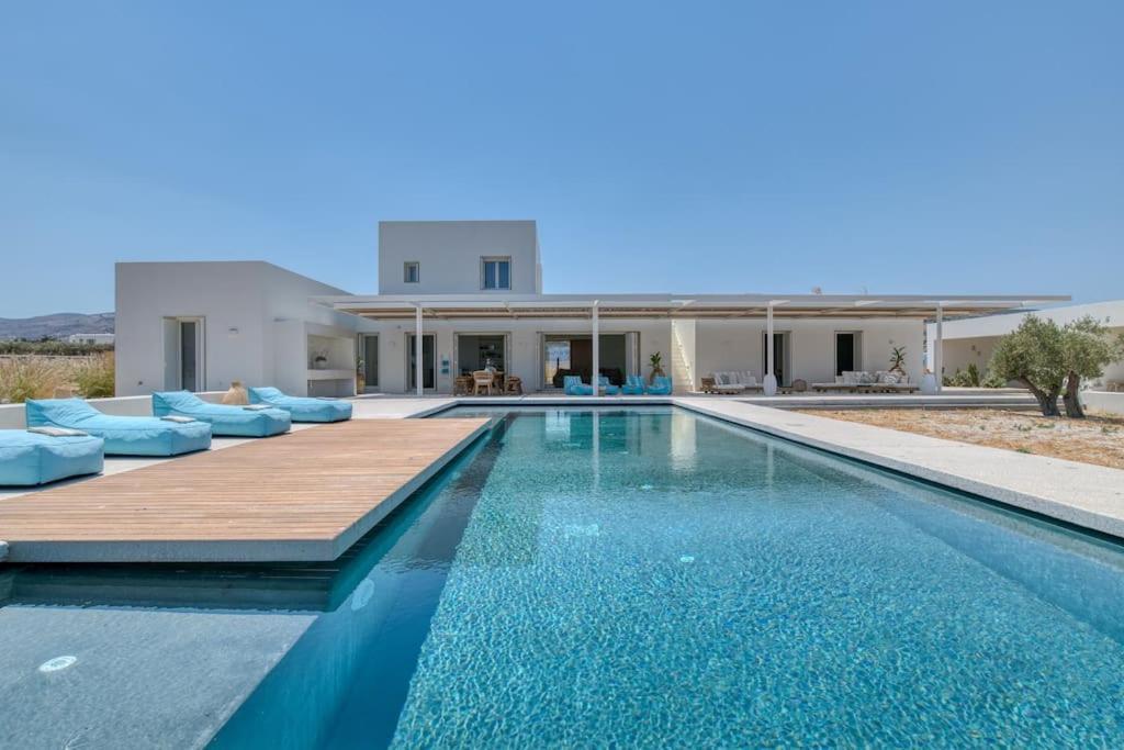 Villa Lampsi - Spacious & Modern Isterni  المظهر الخارجي الصورة