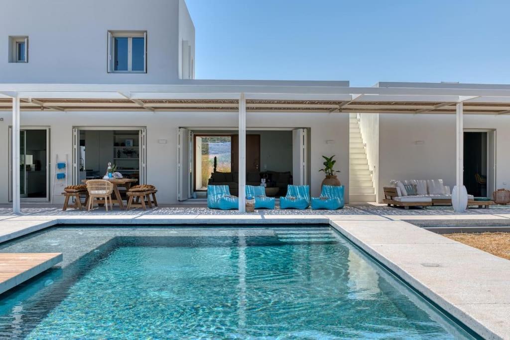Villa Lampsi - Spacious & Modern Isterni  المظهر الخارجي الصورة