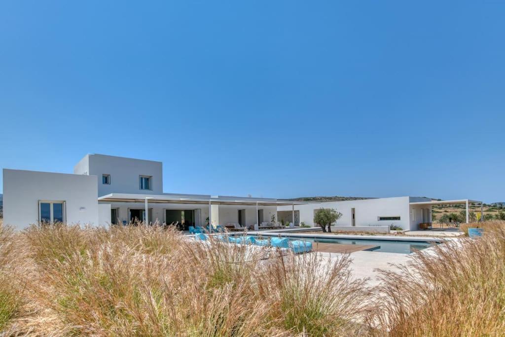Villa Lampsi - Spacious & Modern Isterni  المظهر الخارجي الصورة