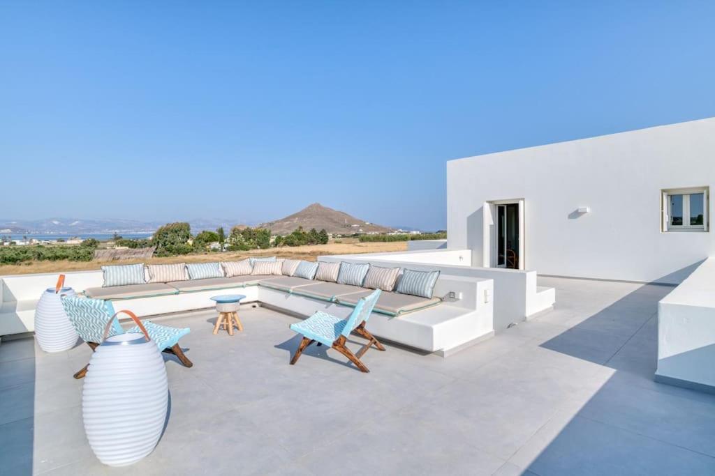 Villa Lampsi - Spacious & Modern Isterni  المظهر الخارجي الصورة