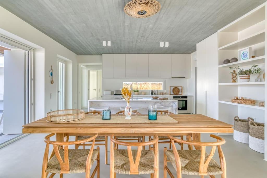 Villa Lampsi - Spacious & Modern Isterni  المظهر الخارجي الصورة