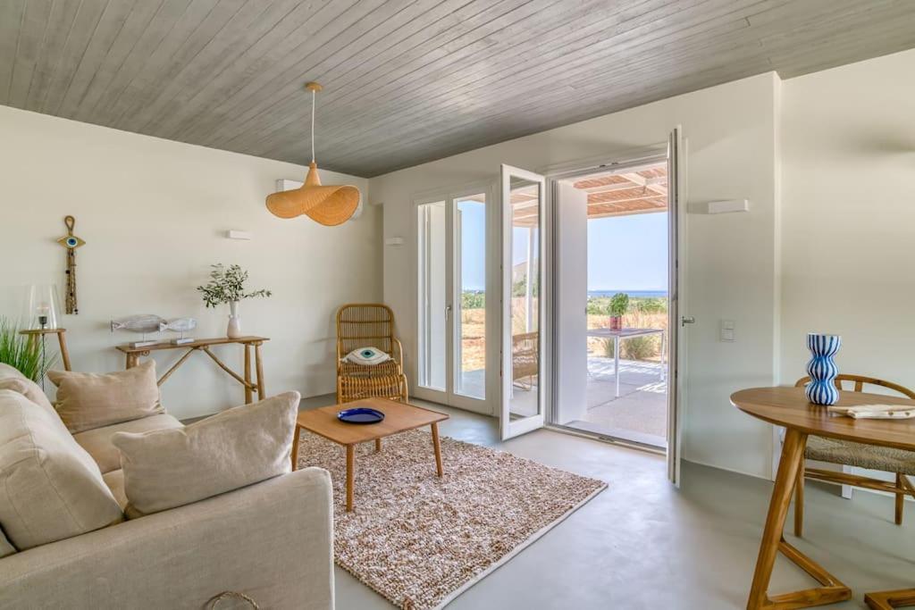Villa Lampsi - Spacious & Modern Isterni  المظهر الخارجي الصورة