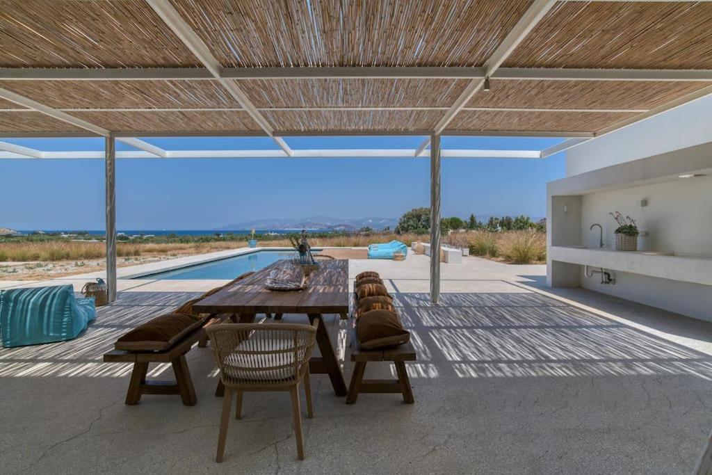 Villa Lampsi - Spacious & Modern Isterni  المظهر الخارجي الصورة