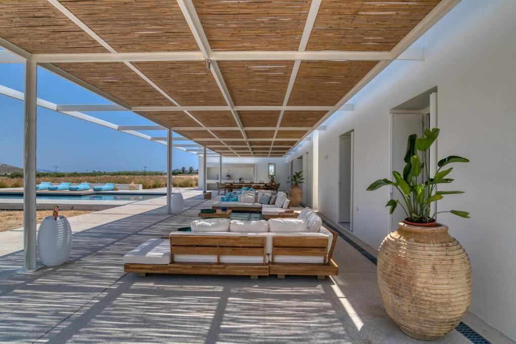 Villa Lampsi - Spacious & Modern Isterni  المظهر الخارجي الصورة