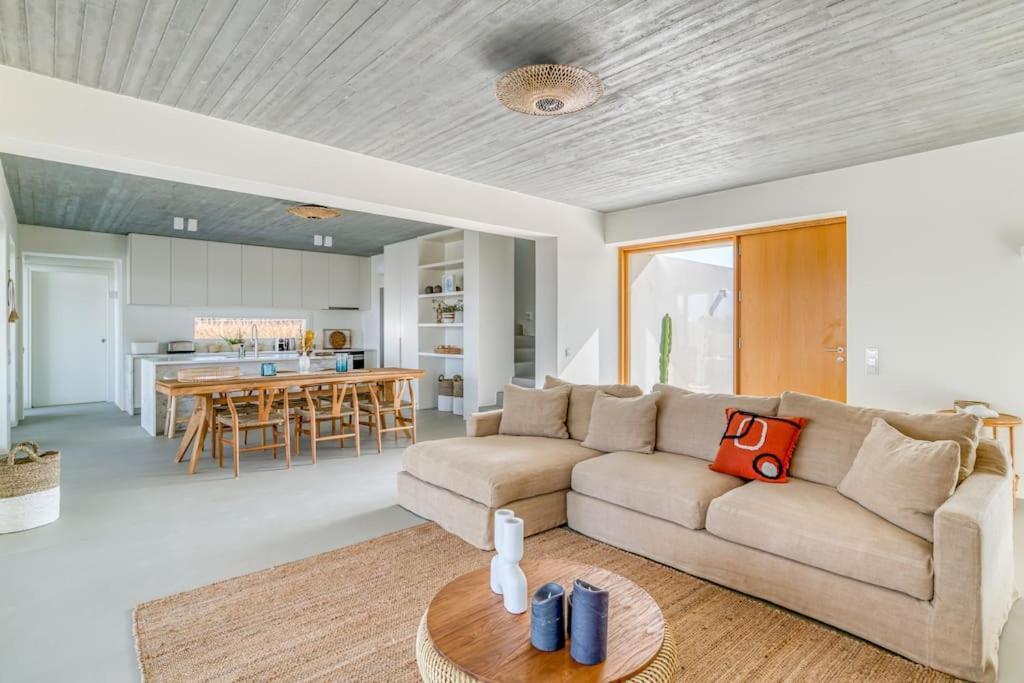 Villa Lampsi - Spacious & Modern Isterni  المظهر الخارجي الصورة
